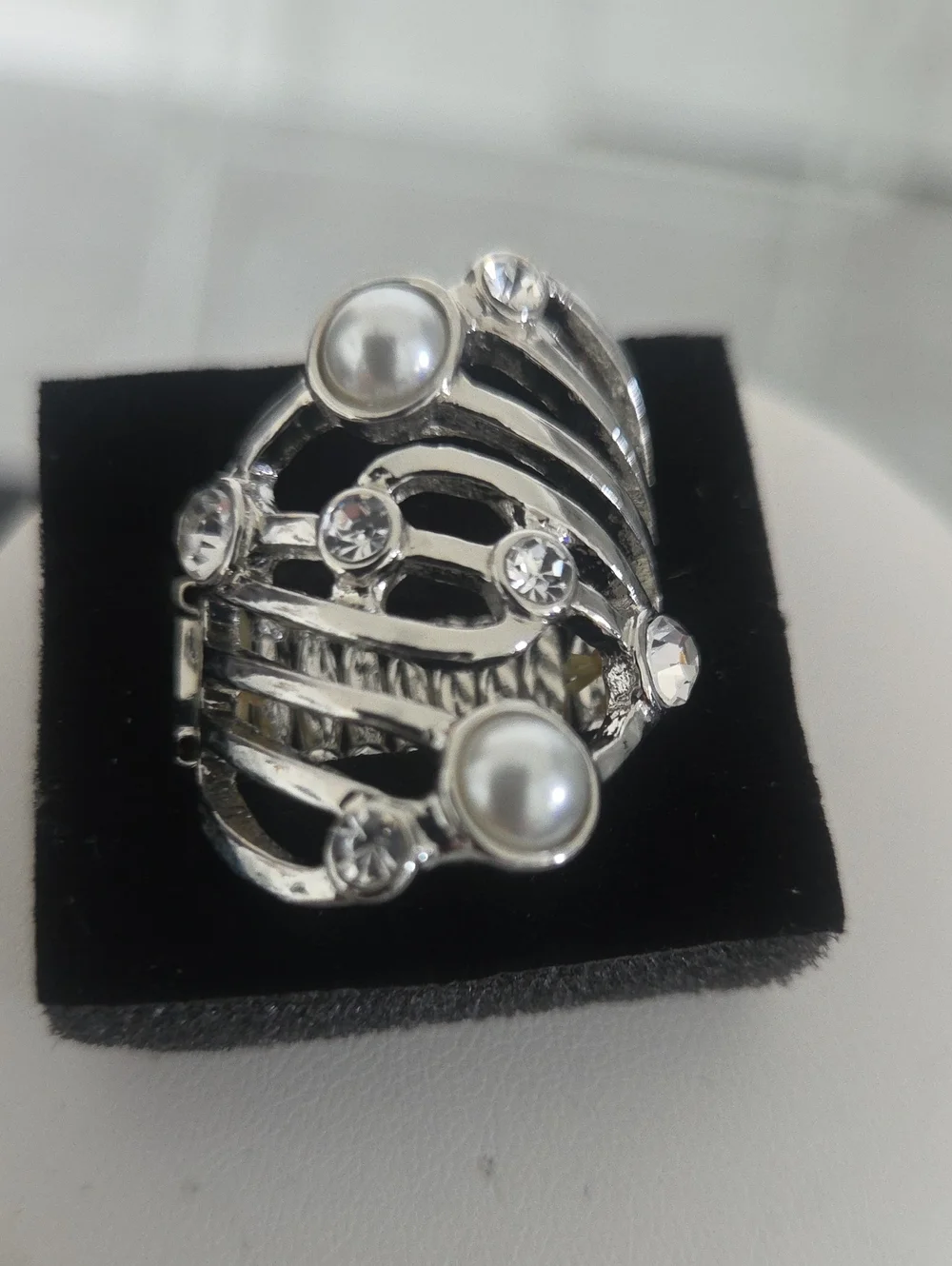 Paparazzi Dancing Diamonds White Ring NWT